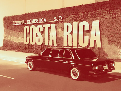 EVERY-BUSINESS-NEEDS-A-MERCEDES-LIMOUSINE-FOR-CLIENTS-COSTA-RICAada3afe4de7f4500